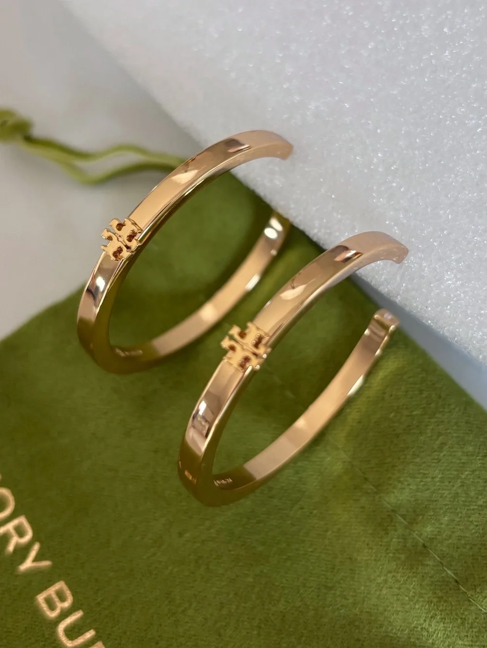 NWOT Tory Burch Icon Hoop Earring